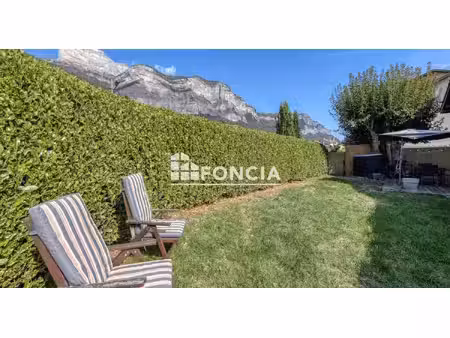 crolles – t4 duplex atypique avec jardin de 90 m² – vue dent de crolles