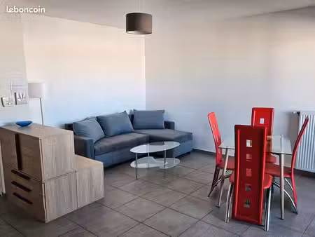 bel appartement t2 meublé sécurisé avec balcon et garage - bien desservi - location