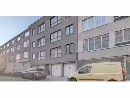 entrepôt à louer à borgerhout pour € 1.500