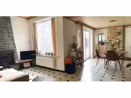 maison à louer à wevelgem pour € 750 avec 2 chambres à coucher