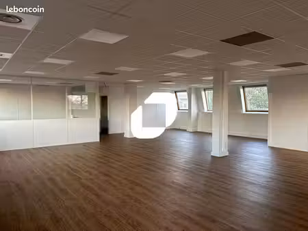 bureau 500 m²