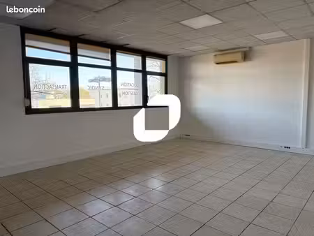 bureaux 153 m²