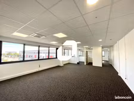 bureaux 115 m²