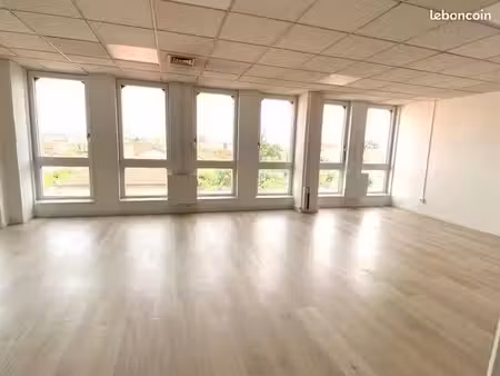 bureaux 66 m²