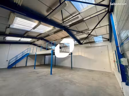 local d'activité 250 m²