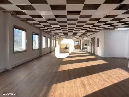 bureaux 450 m²