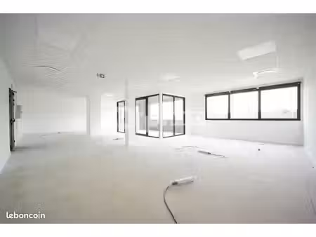 bureau 1 181 m²