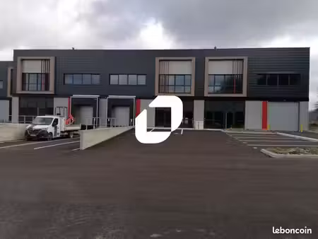 local bureaux 5 529 m²