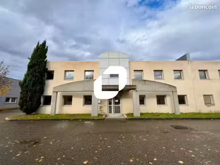 local d'activité 500 m²