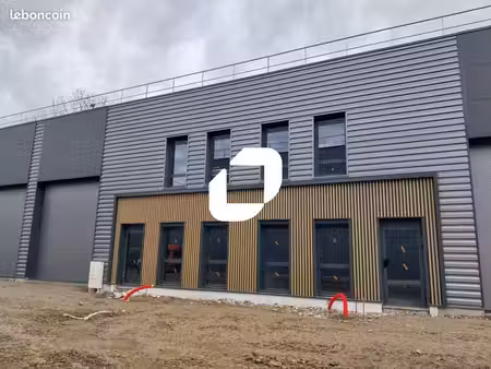 local d'activité 269 m²