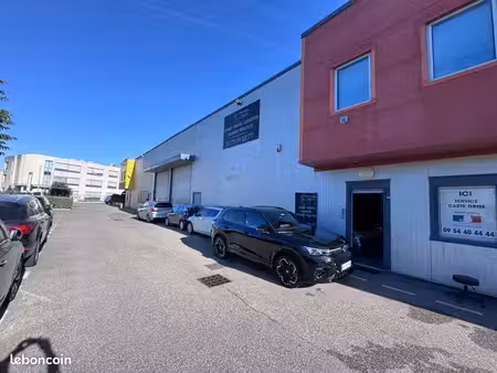 local commercial 220m2