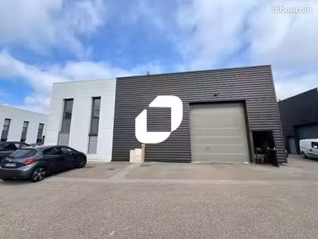 local d'activité 365 m²