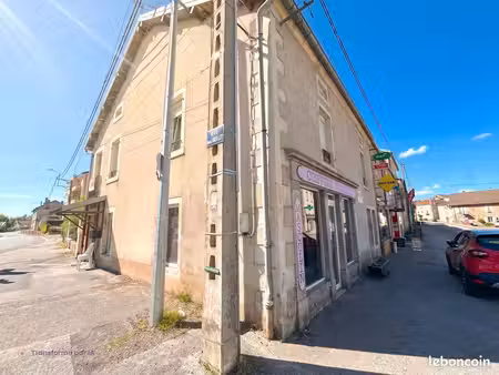 maison de village 3 pièces 156 m²