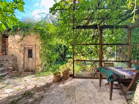 appartement en rez de chaussée avec jardin de 427m²