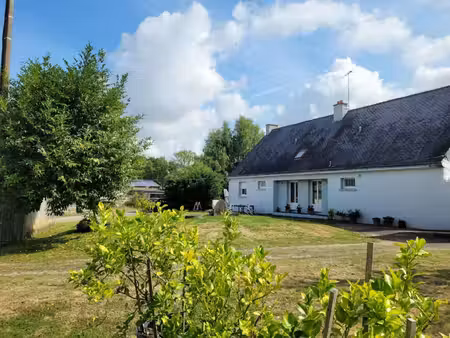 a saisir maison familiale avec possibilité d'y aménager un espace professionnel