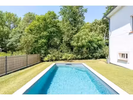 contemporaine avec piscine et excellent dpe a