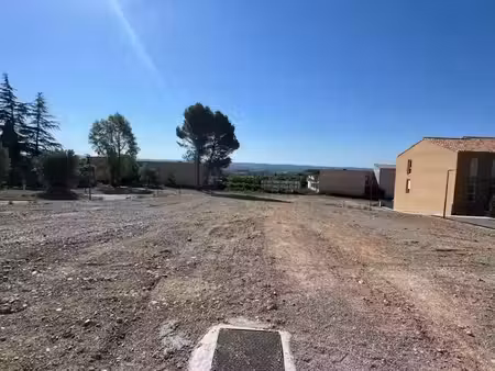 vente terrain 599 m² à manosque (04100)  134 000 €