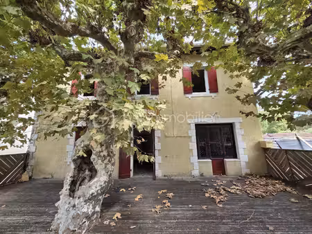 immeuble mixte de 215 m² à laluque