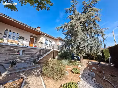 grande propriété 320 m² avec terrain de 3 293 m²
