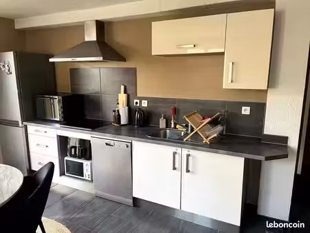 appartement f3 rez-de-chaussée dans maison brives-charensac