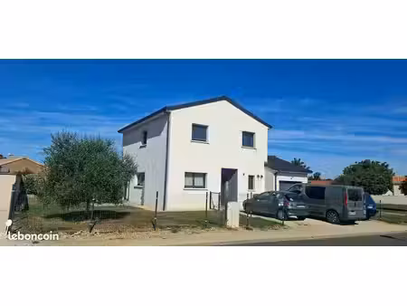 maison de 115m² à louer aux roches prémarie