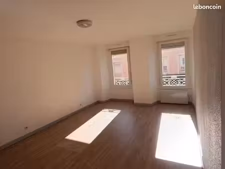 appartement t3 1er etage centre ville