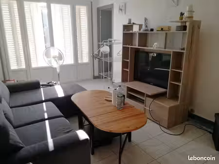 joli appartement t3 proche utt