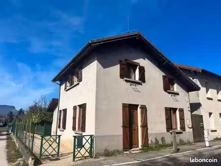 maison 3 chambres - 95 m2 - 4 pièces - terrain de 368m2