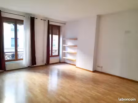 grand appartement de charme – t4 de 100 m² – lumineux  rénové  emplacement idéal
