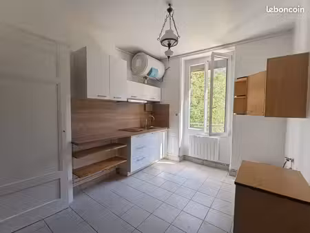 appartement grand t1 aux charpennes