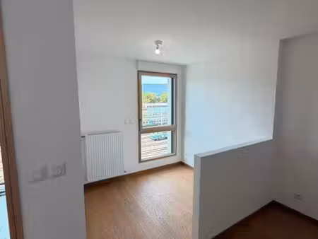 chambéry – a louer t1 neuf meublé – loggia 10 m² - dpe a