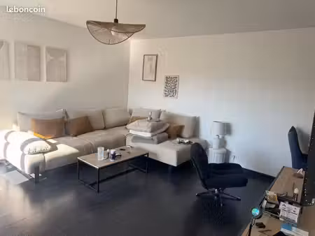 appartement 70m2 + box fermer