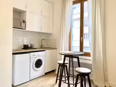 location meublée appartement 1 pièce 18 m² à lyon 7ème (69007)  695 €