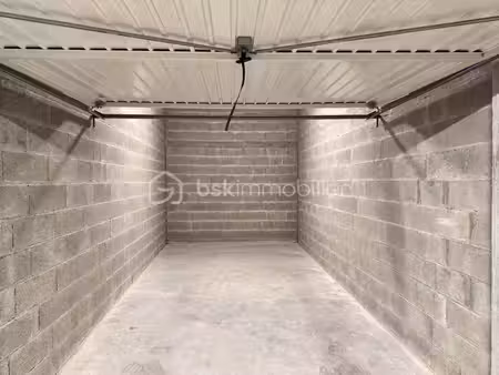 garage sécurisé – petit port / lac – annecy-le-vieux – résidence récente