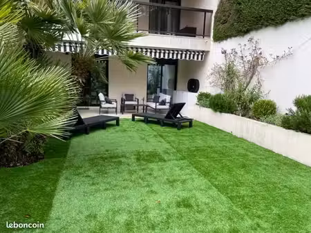 t2 rez de jardin avec terrasse