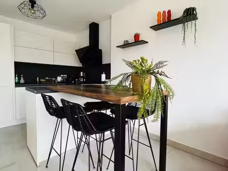 golfe-juan puadon – t2 meublé 42 m²  terrasse  piscine  garage