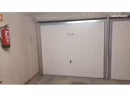 box fermé 12m2