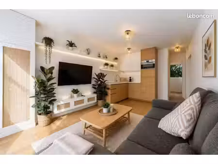 15e – 27 8 m² – 2 pièces (+ parking en sous-sol inclus) - entièrement renové