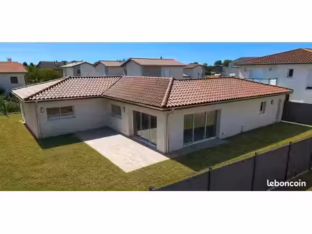 villa de plain-pied t5 – 132 m² – double garage – classe énergie a