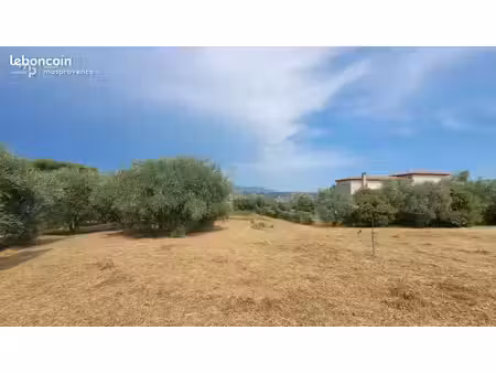 terrain à bâtir de 856 m² à saint-laurent-du-var (06)