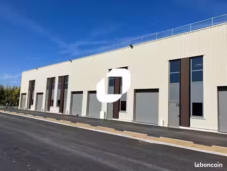 local d'activité 139 m²