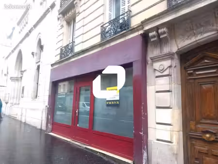 local commercial 66 m²