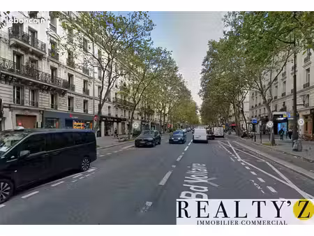 local commercial 101 m²