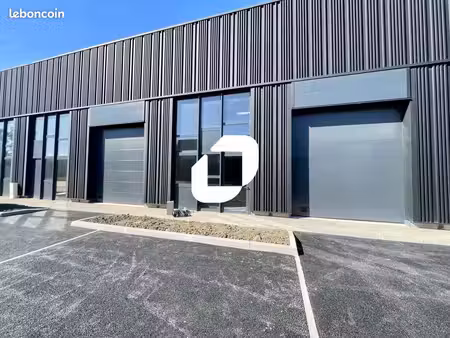 local d'activité 281 m²