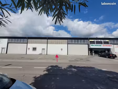 local commercial / bureau / dépôt - 116m² - 1500ht