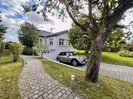 maison 6 pièces 196 m²