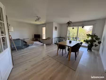 appartement t4 de 115 m2 à louer ferney voltaire centre
