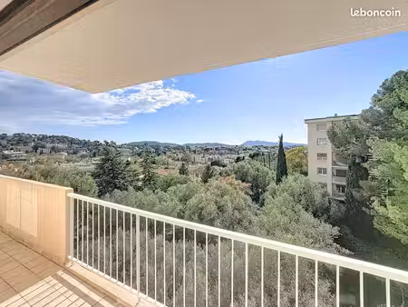 t3 la pinède avec aperçu mer