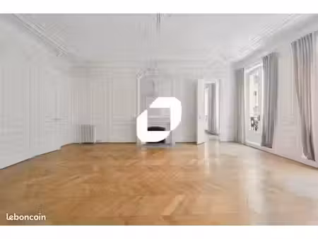 bureau 328 m²