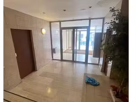 bureau 247 m²